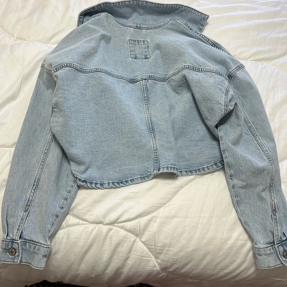 Abercrombie Cropped Denim Jacket - Picture 3 of 3